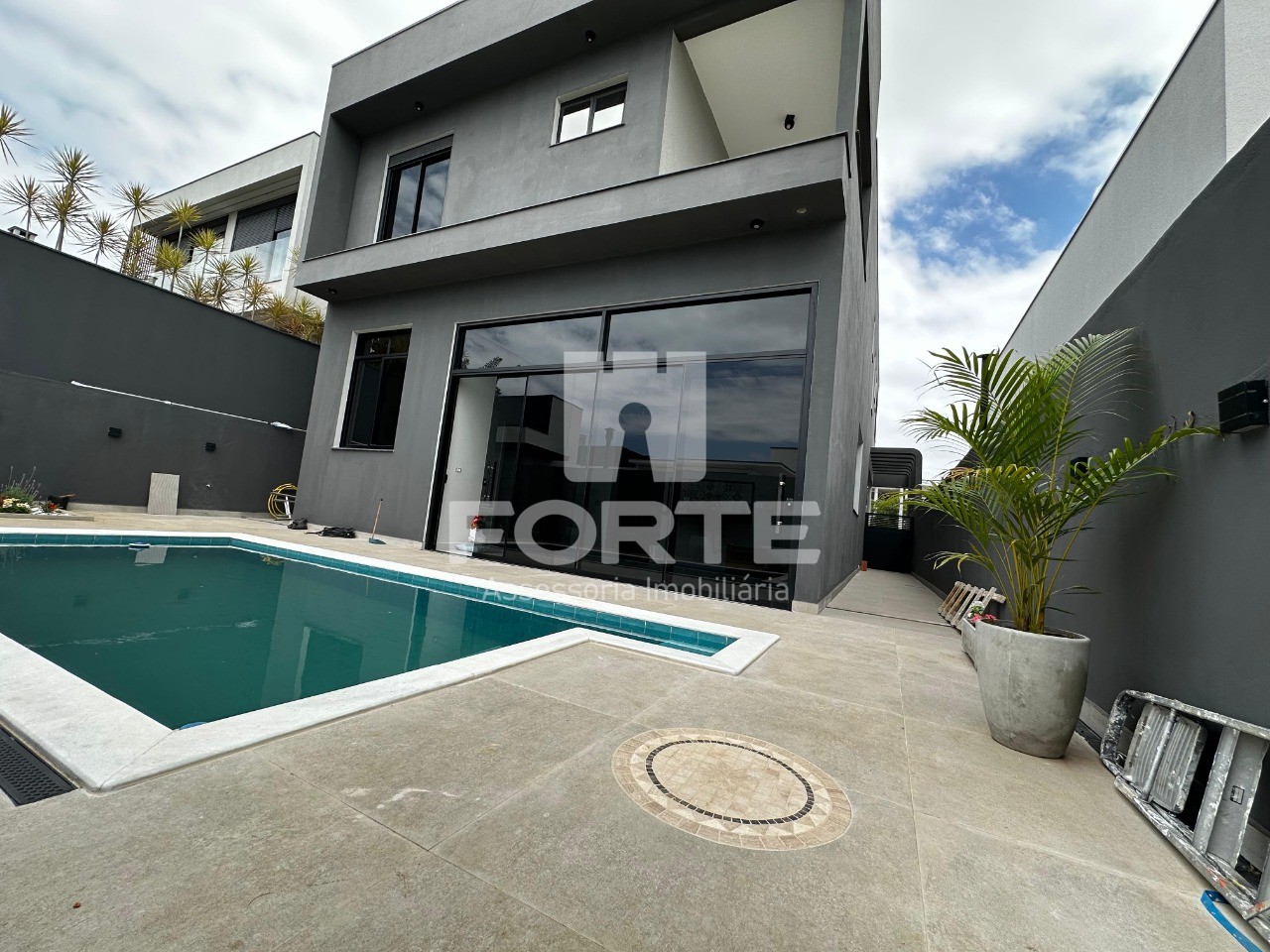 Casa, 4 quartos, 360 m² - Foto 1
