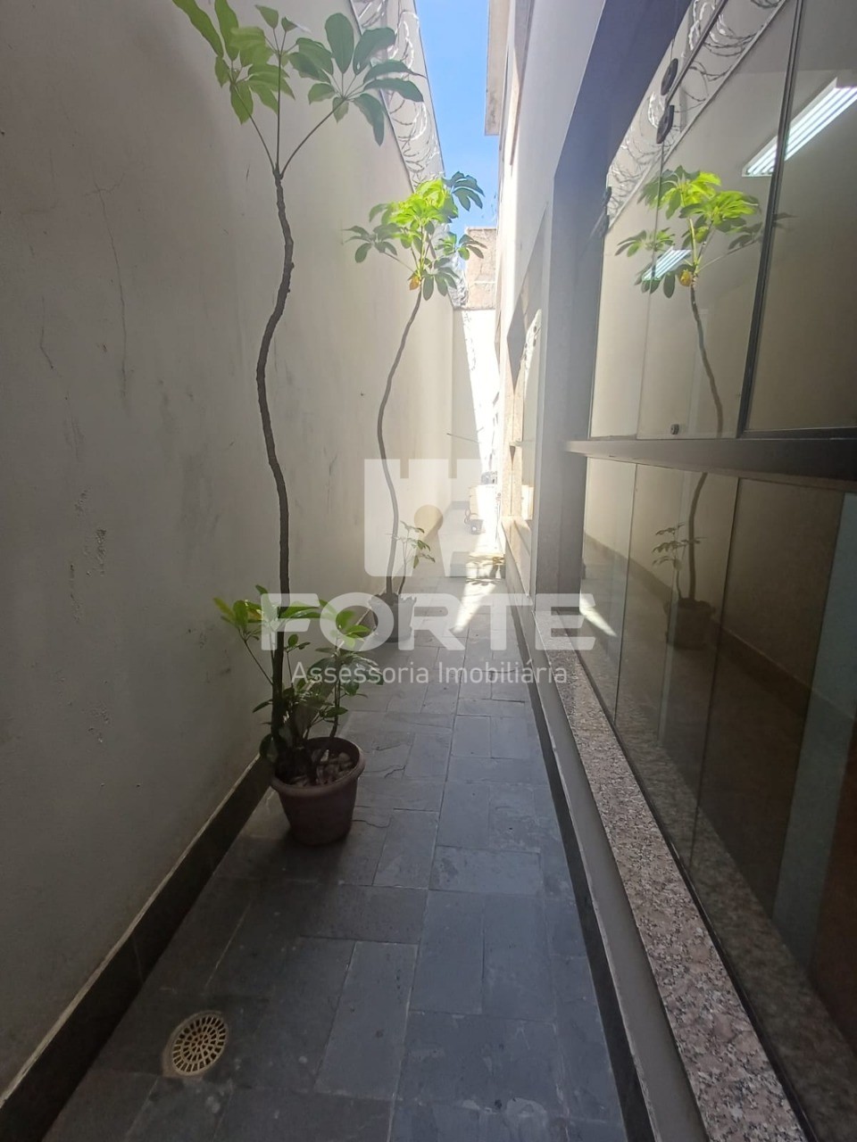 Loja-Salão, 4200 m² - Foto 2
