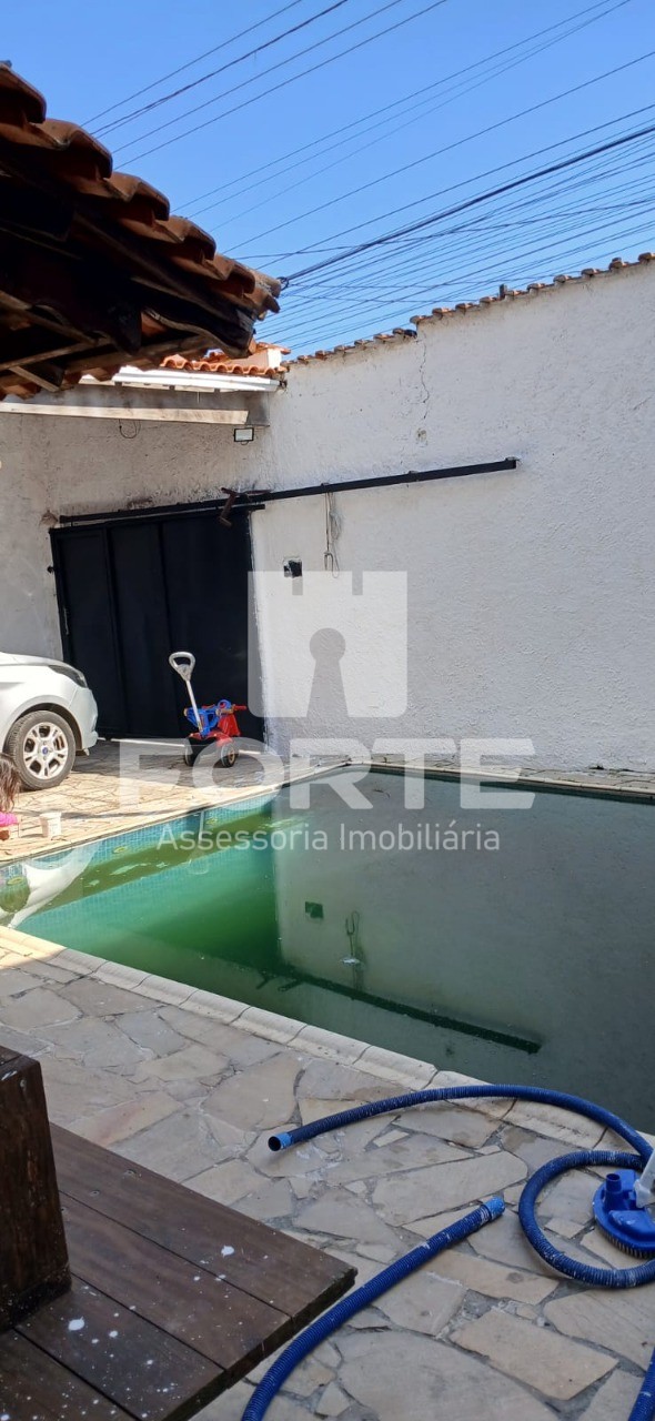 Casa, 5 quartos, 260 m² - Foto 9