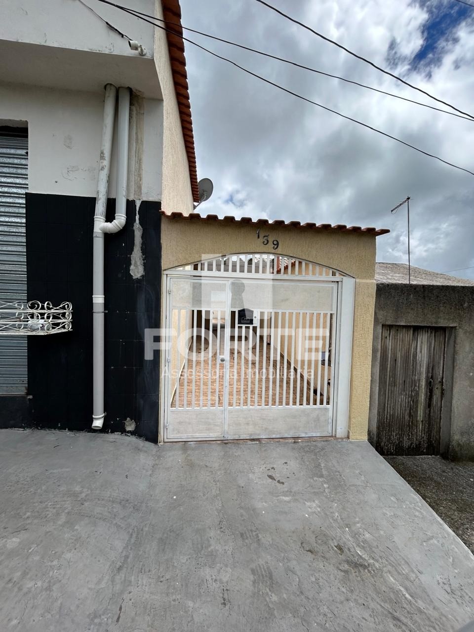 Casa, 2 quartos, 80 m² - Foto 1