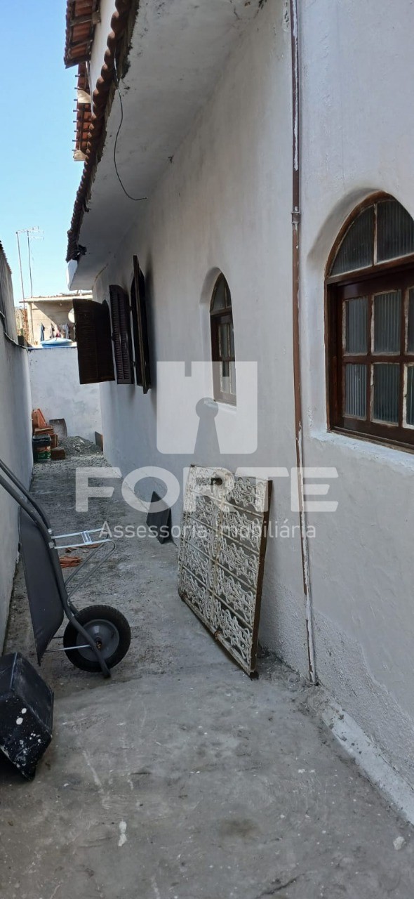 Casa, 5 quartos, 260 m² - Foto 10