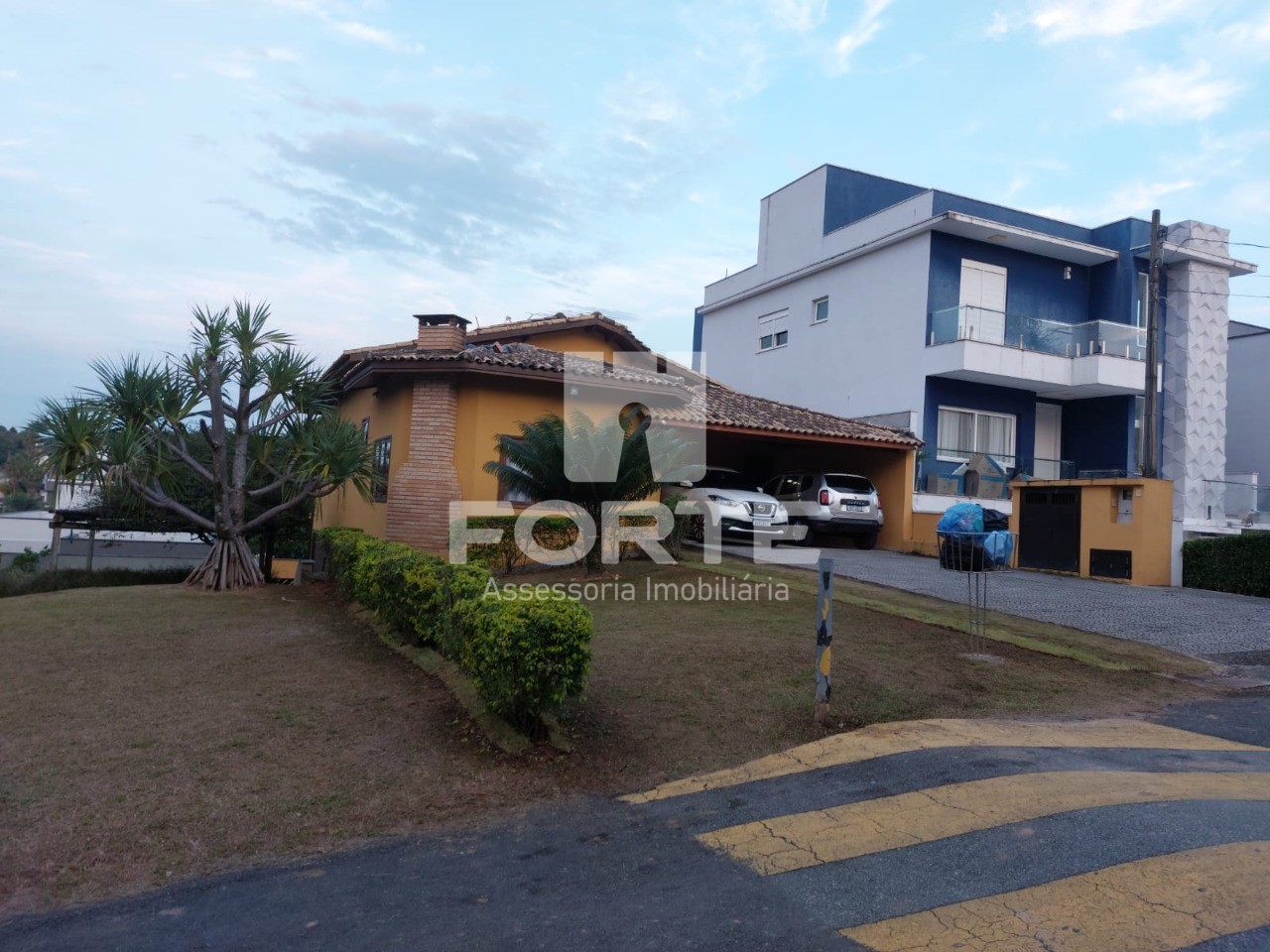 Casa, 3 quartos, 325 m² - Foto 1
