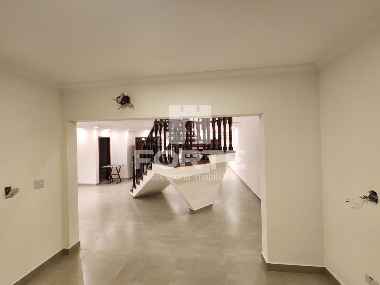 Casa, 5 quartos, 300 m² - Foto 1