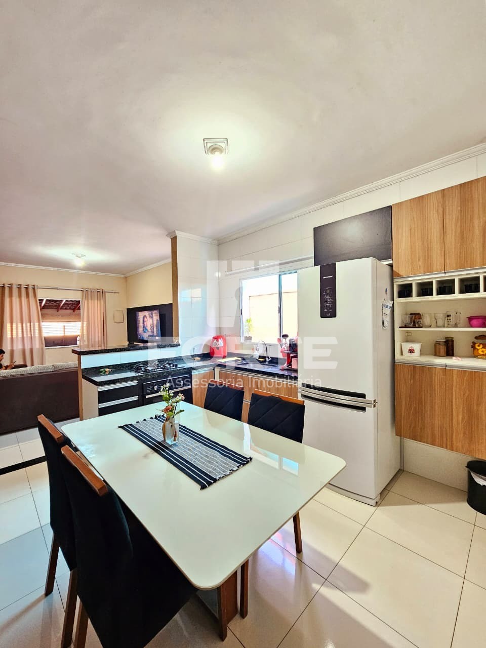 Casa, 2 quartos, 150 m² - Foto 1