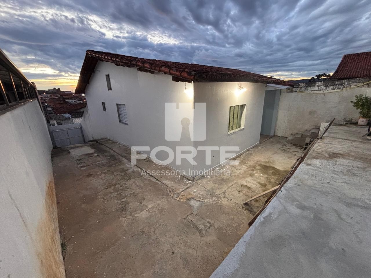 Casa, 2 quartos, 262 m² - Foto 1