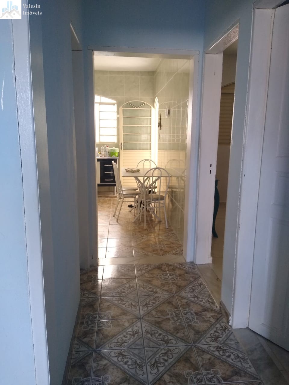 Casa à venda com 3 quartos, 250m² - Foto 2