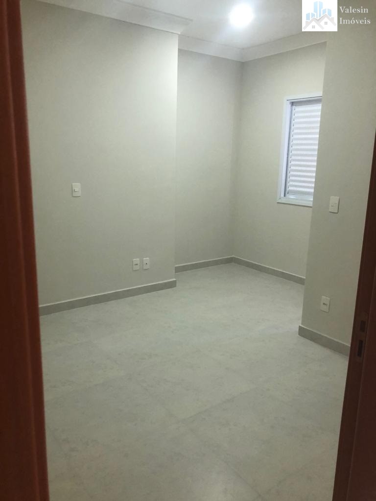 Apartamento à venda com 3 quartos, 83m² - Foto 2