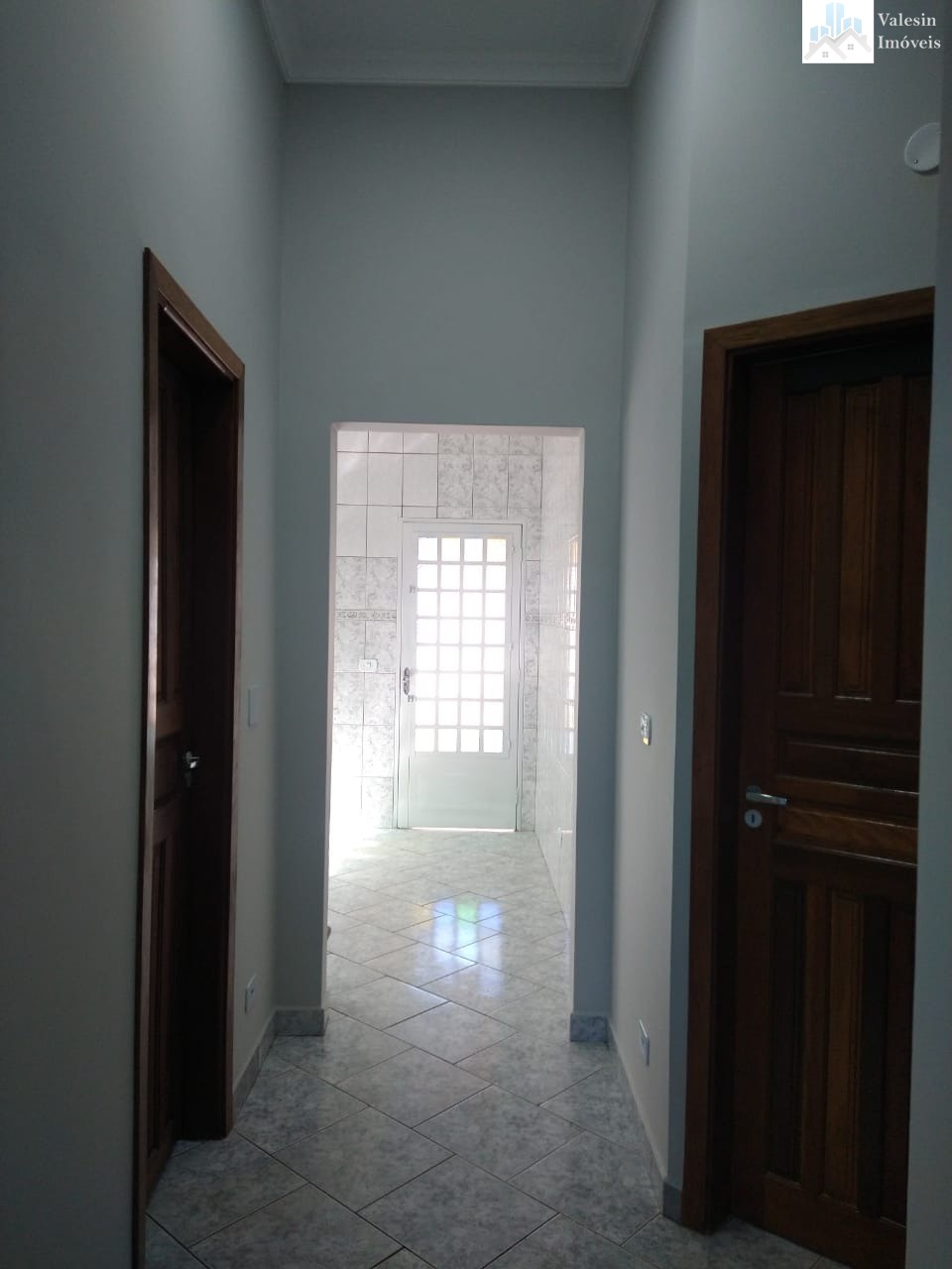 Casa à venda com 2 quartos, 250m² - Foto 9