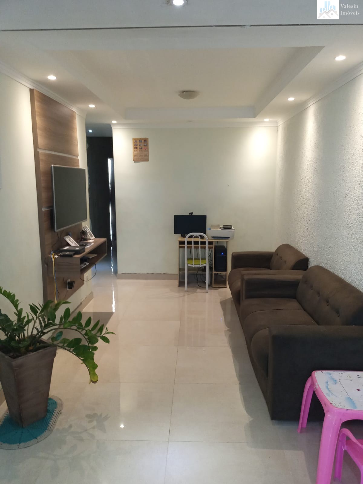 Casa à venda com 3 quartos, 150m² - Foto 1