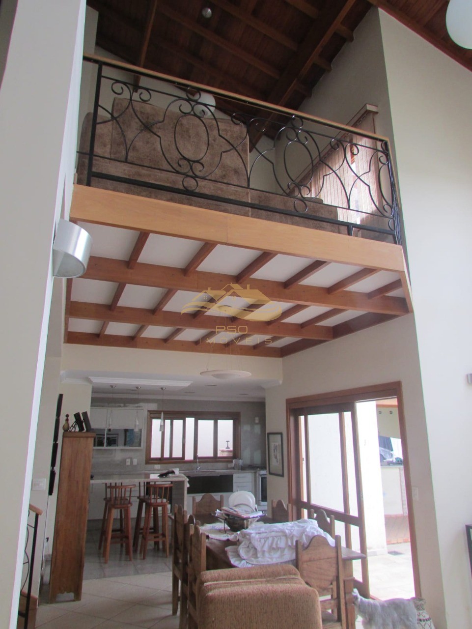 Casa à venda com 3 quartos, 300m² - Foto 3