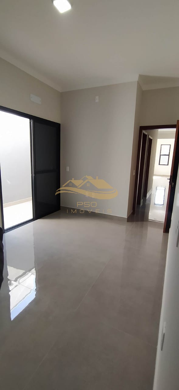 Casa à venda com 2 quartos, 55m² - Foto 4