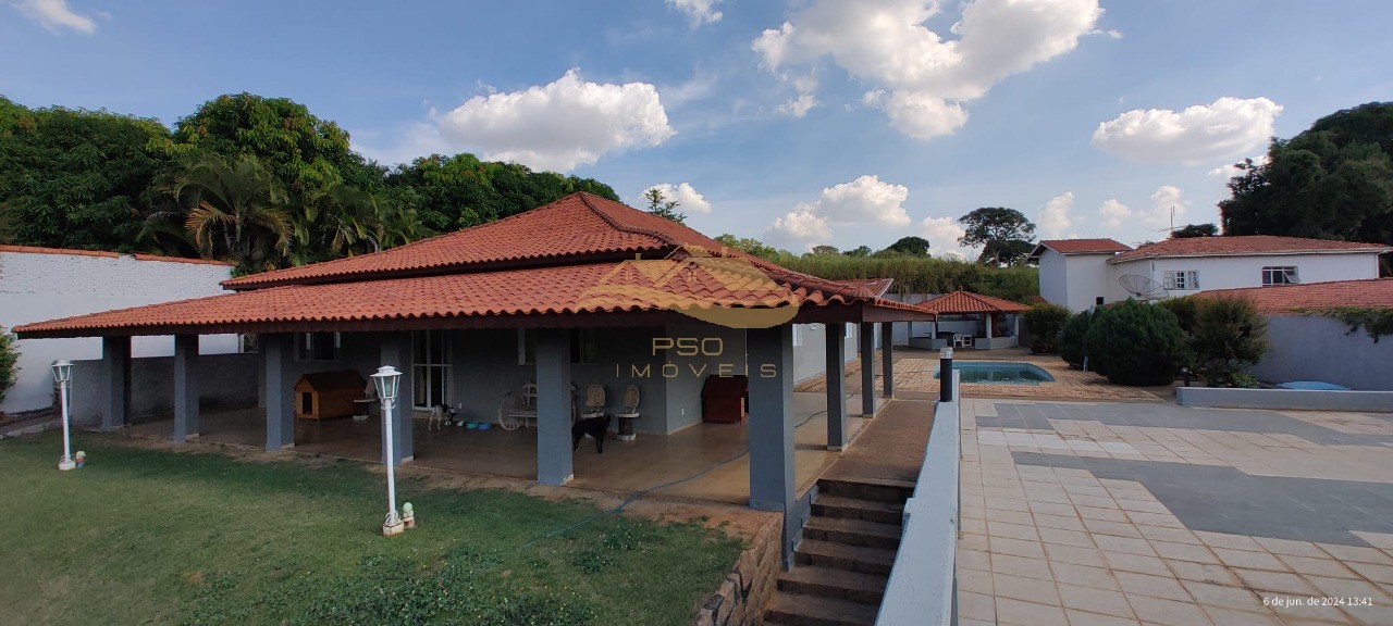 Chácara à venda com 3 quartos, 2500m² - Foto 1