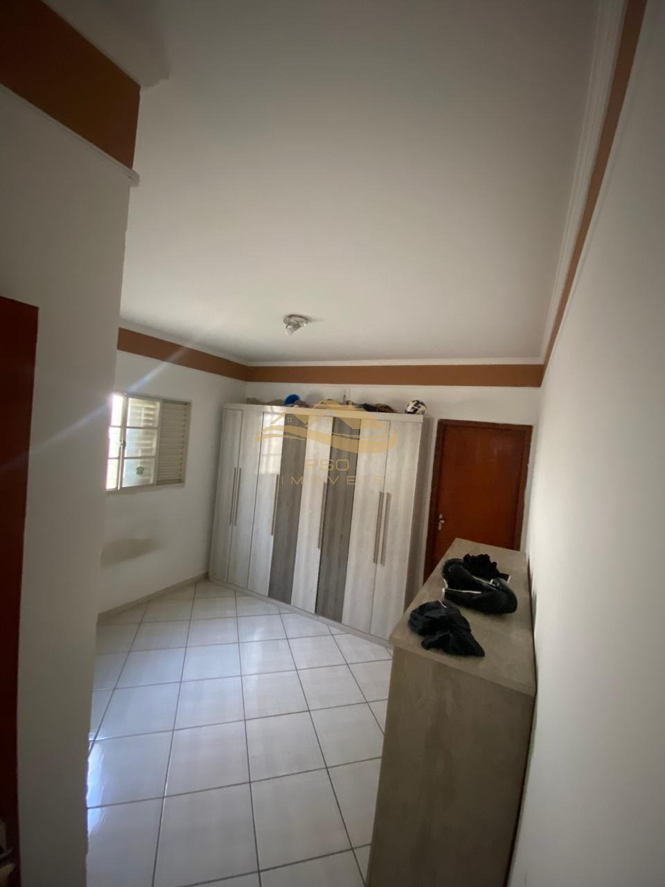 Casa à venda com 3 quartos, 150m² - Foto 1