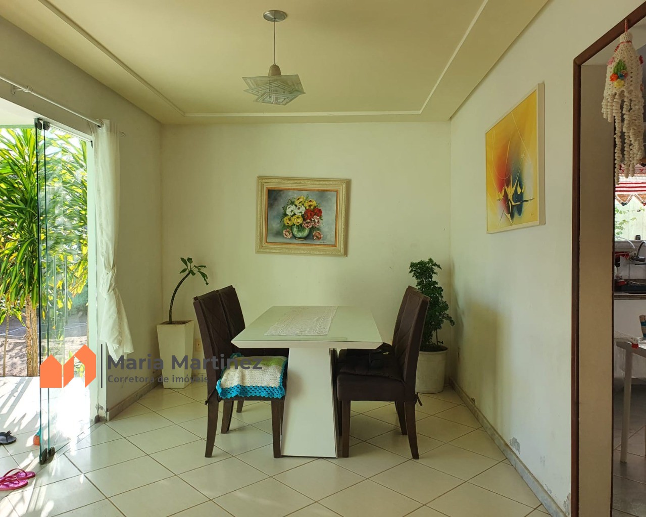 Casa à venda com 4 quartos, 200m² - Foto 2