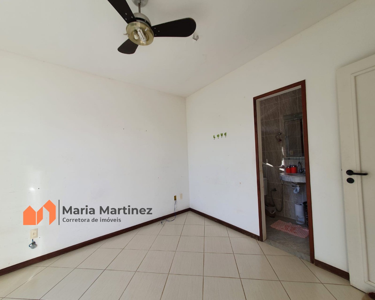 Casa à venda com 4 quartos, 200m² - Foto 13