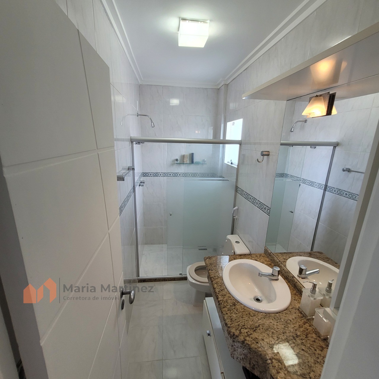 Casa à venda com 4 quartos, 250m² - Foto 21