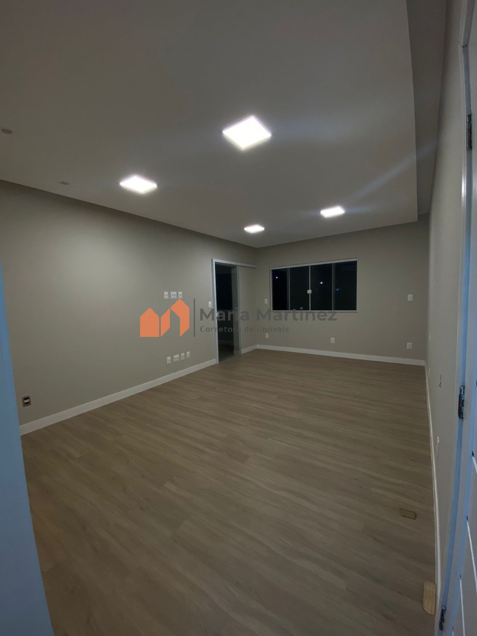 Casa à venda com 6 quartos, 335m² - Foto 10