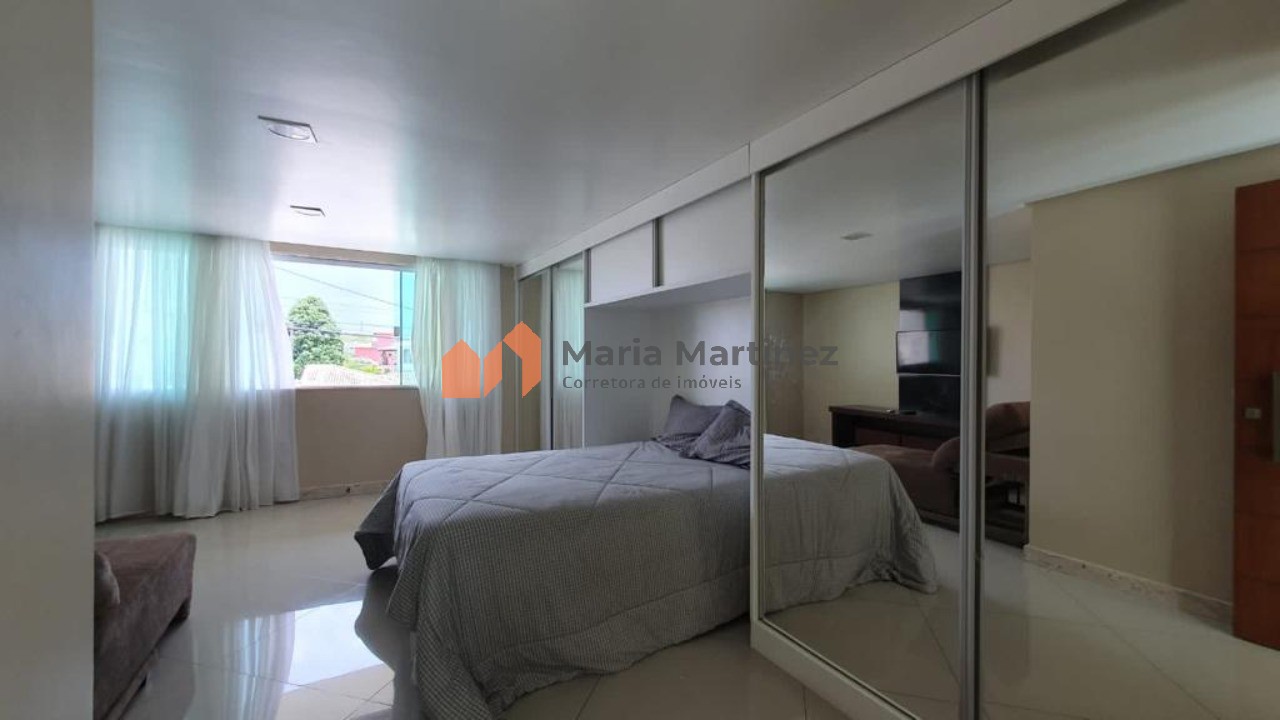 Casa para alugar com 4 quartos, 240m² - Foto 12