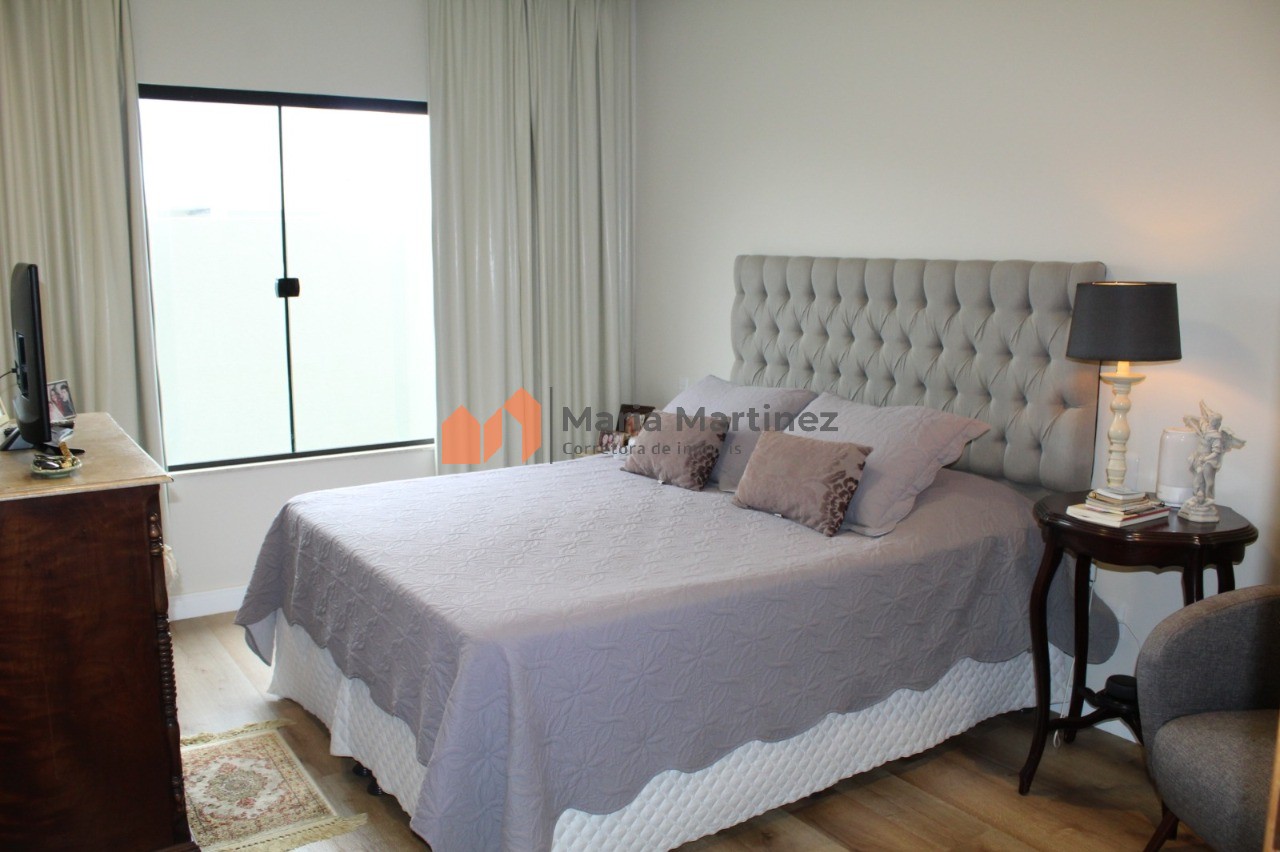 Casa, 6 quartos, 250 m² - Foto 21