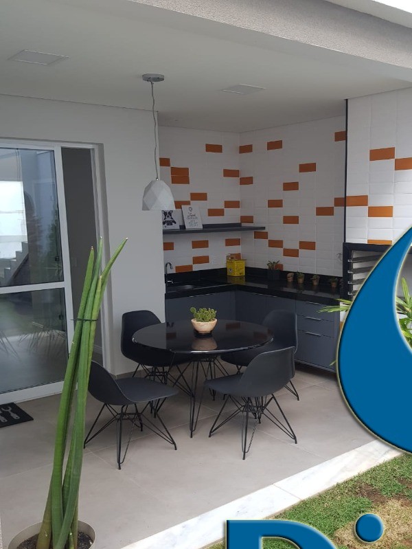 Casa à venda com 3 quartos, 100m² - Foto 17