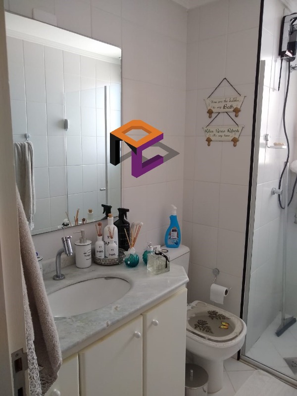 Apartamento à venda com 2 quartos, 74m² - Foto 2