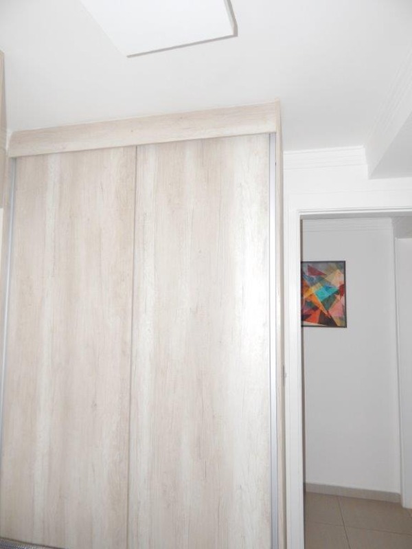 Apartamento à venda com 2 quartos, 64m² - Foto 25