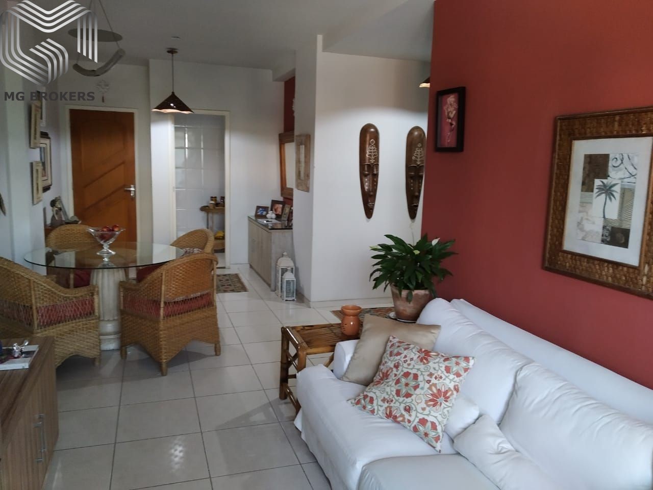 Apartamento à venda com 3 quartos, 96m² - Foto 2