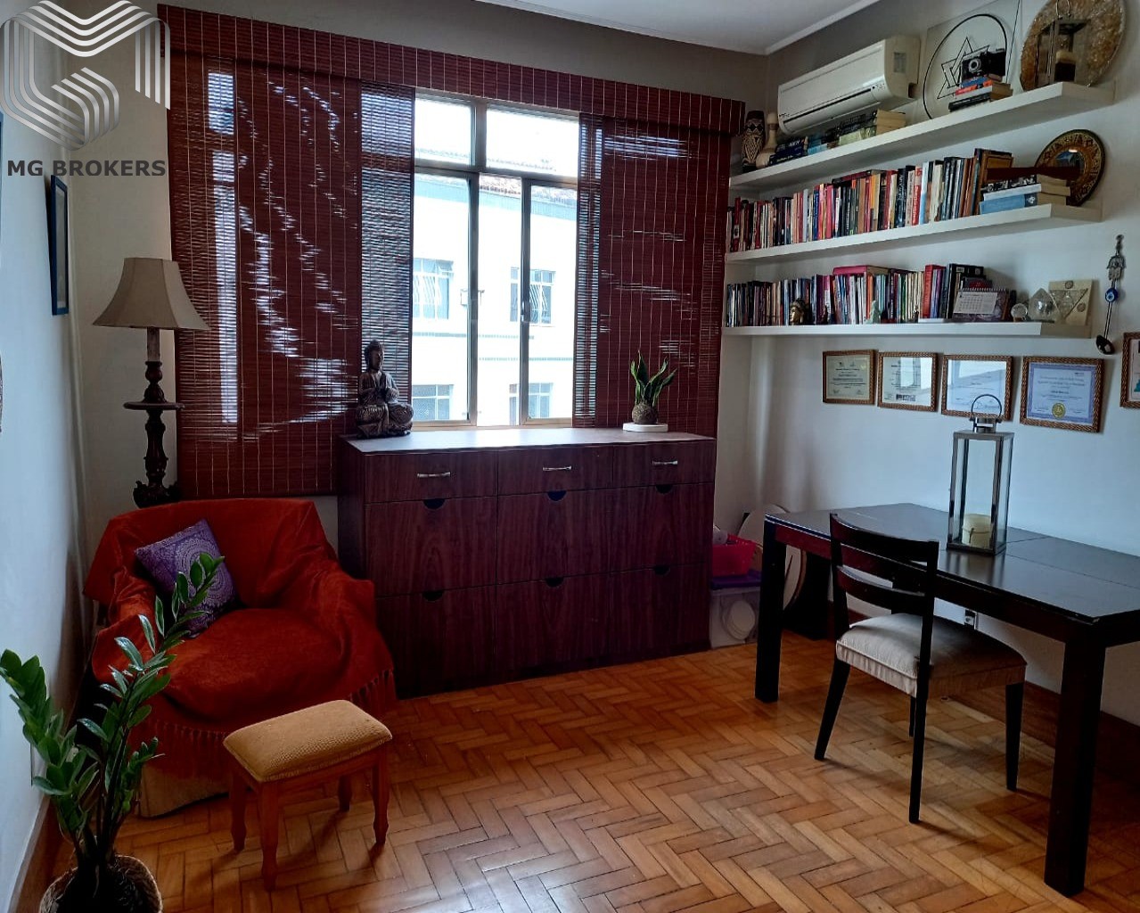 Apartamento à venda com 2 quartos, 72m² - Foto 2