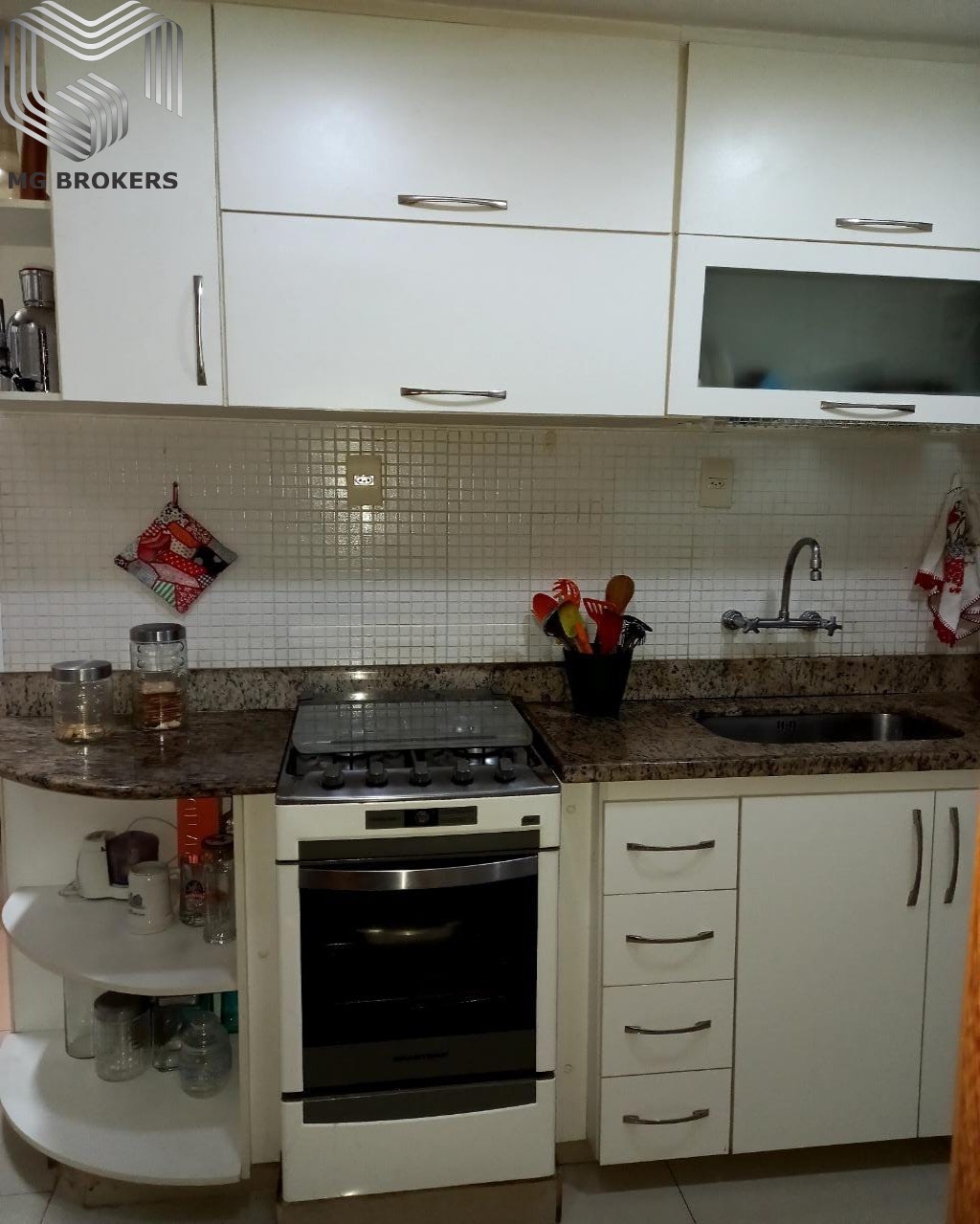 Apartamento à venda com 2 quartos, 72m² - Foto 27