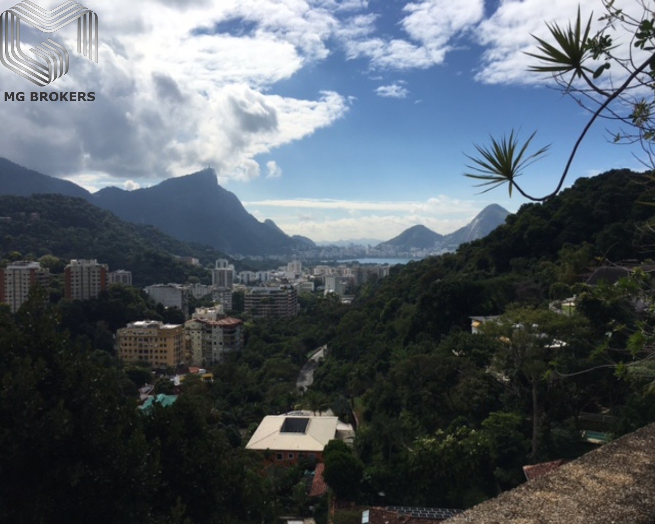 Casa de Condomínio à venda com 7 quartos, 1300m² - Foto 1