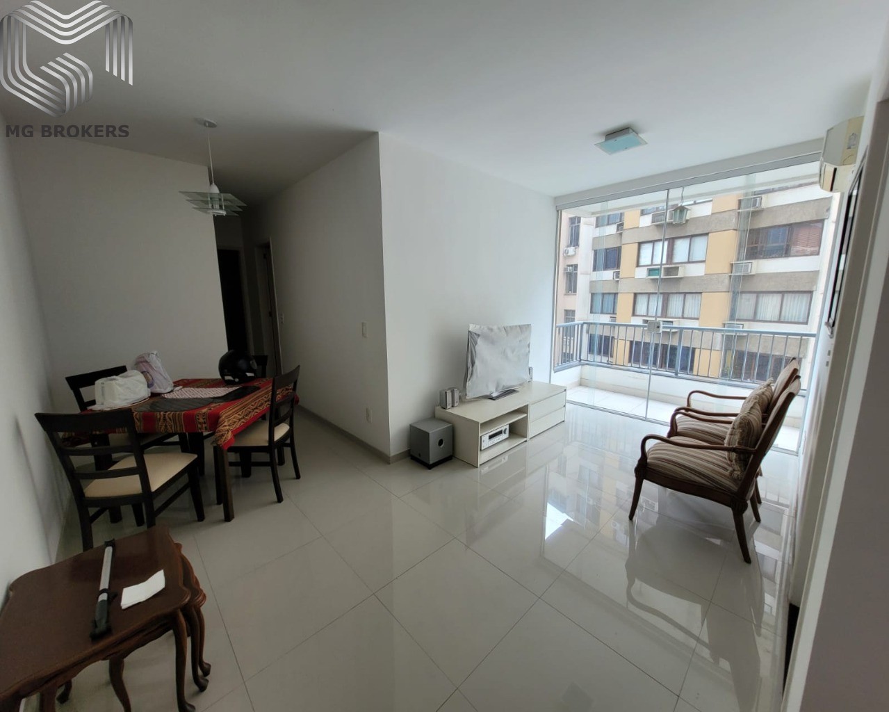 Apartamento à venda com 2 quartos, 81m² - Foto 1