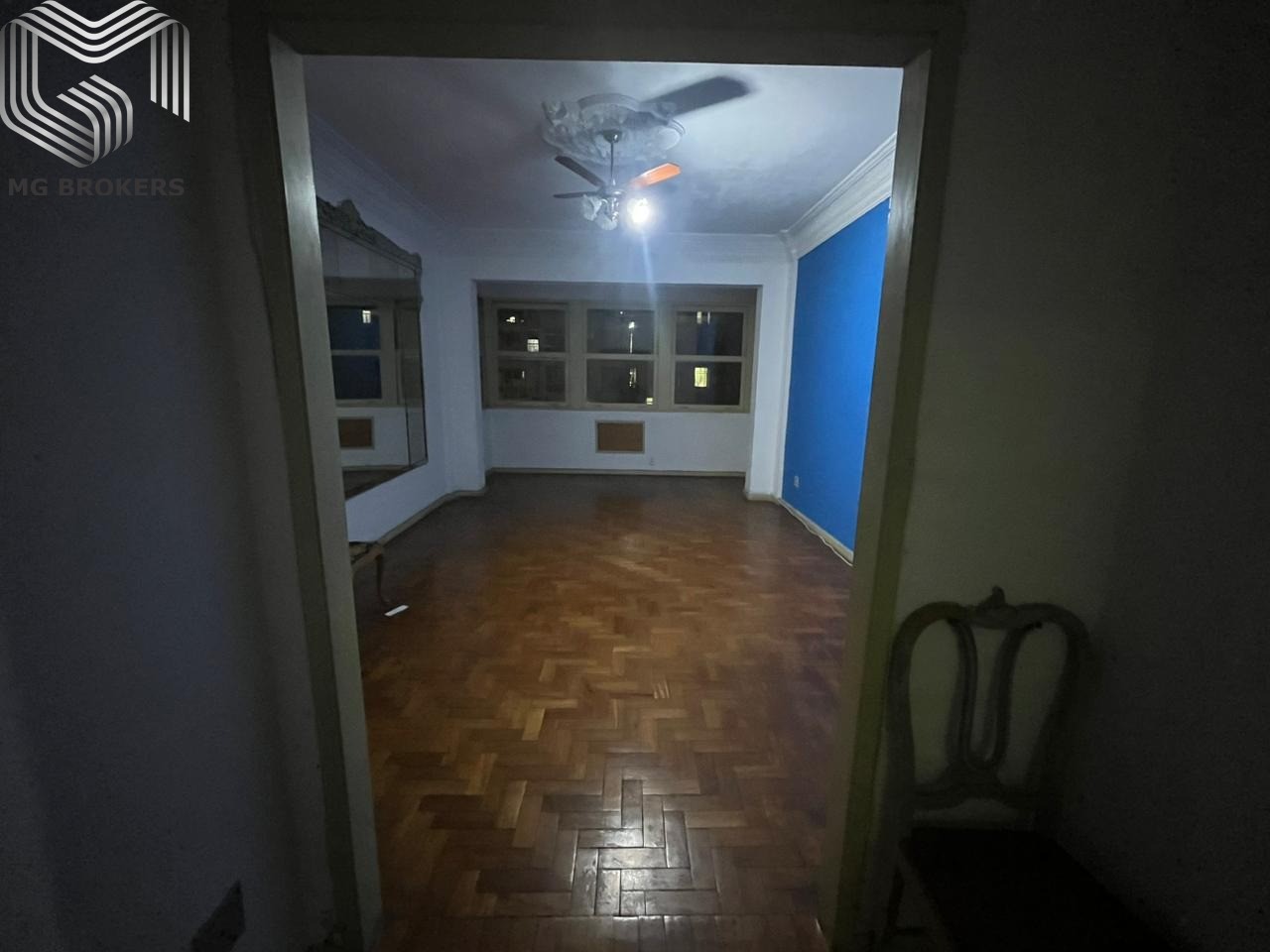 Apartamento à venda com 3 quartos, 103m² - Foto 2