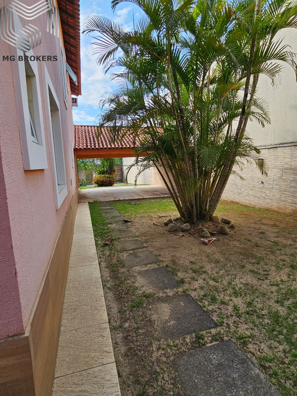 Casa de Condomínio à venda com 4 quartos, 400m² - Foto 9