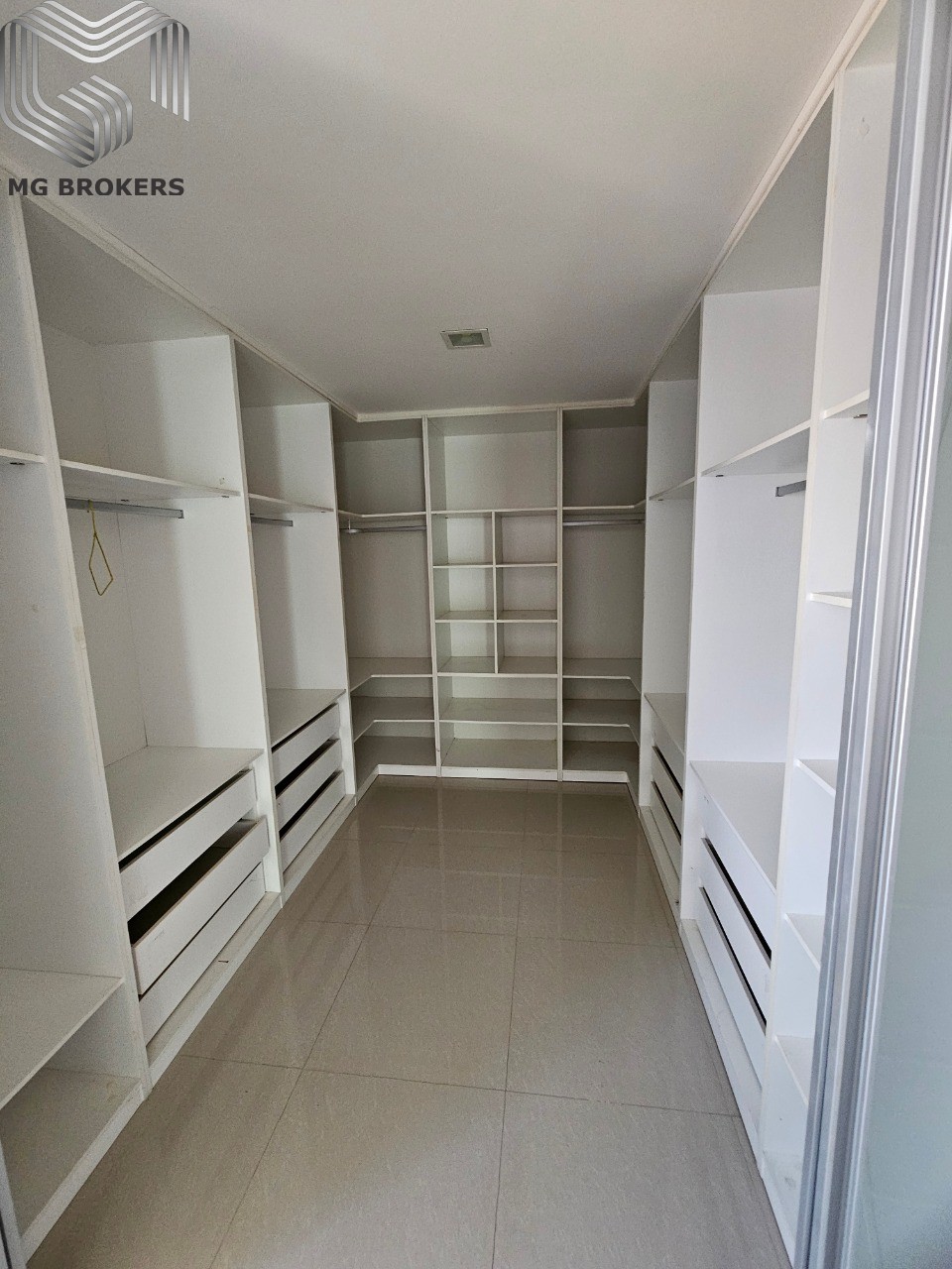 Casa de Condomínio à venda com 6 quartos, 488m² - Foto 27