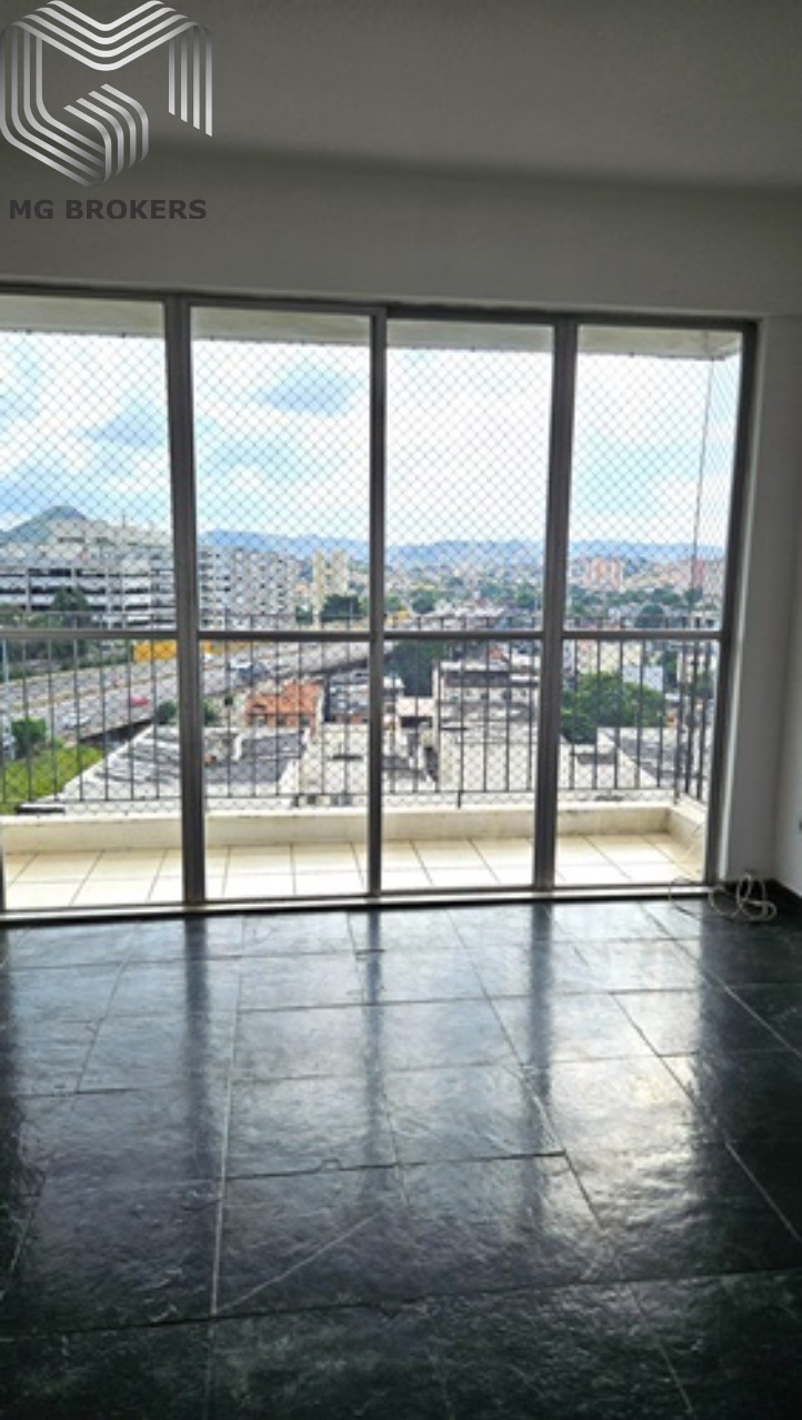 Apartamento à venda com 2 quartos, 67m² - Foto 8