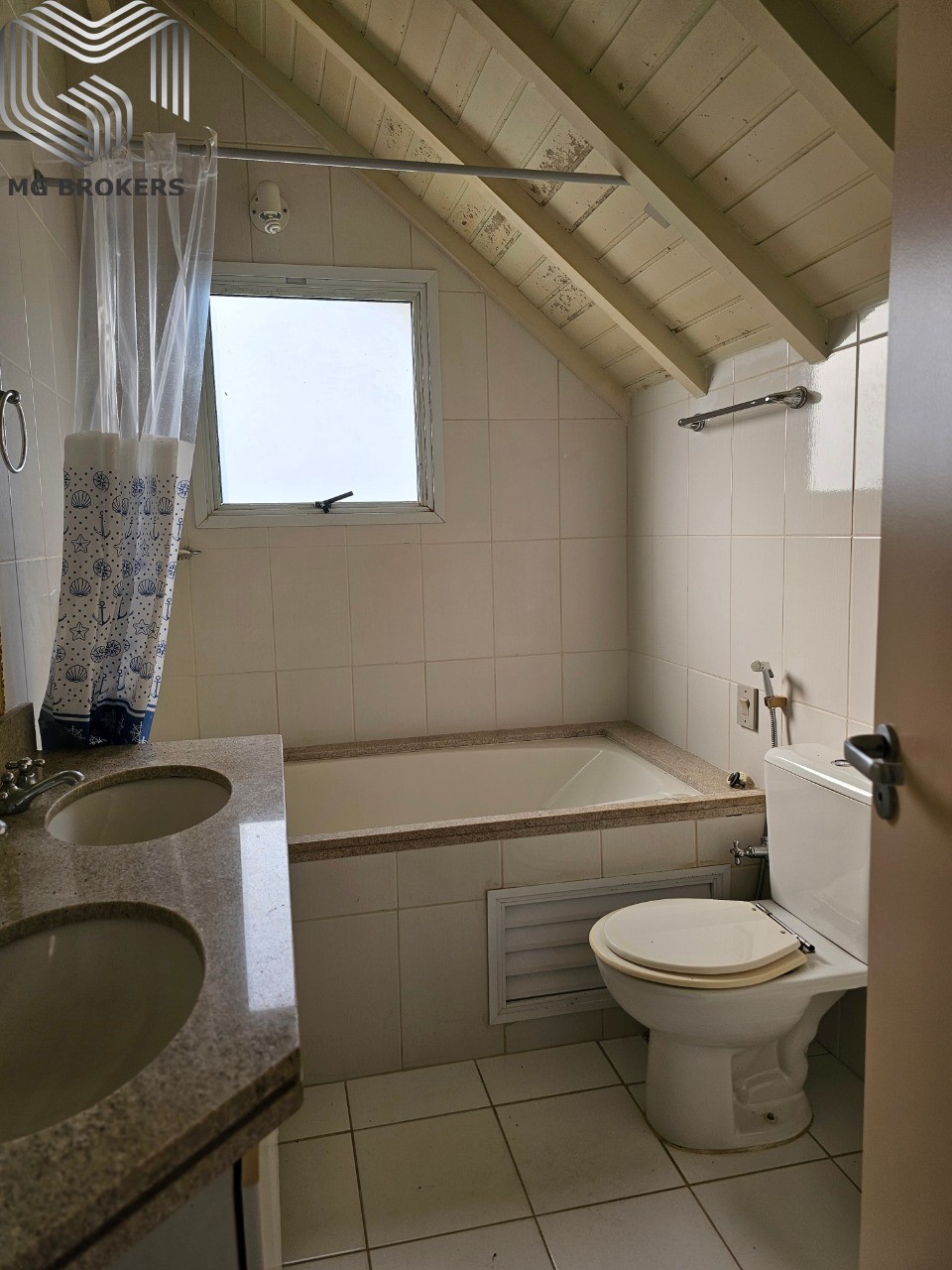 Casa de Condomínio à venda com 4 quartos, 240m² - Foto 24