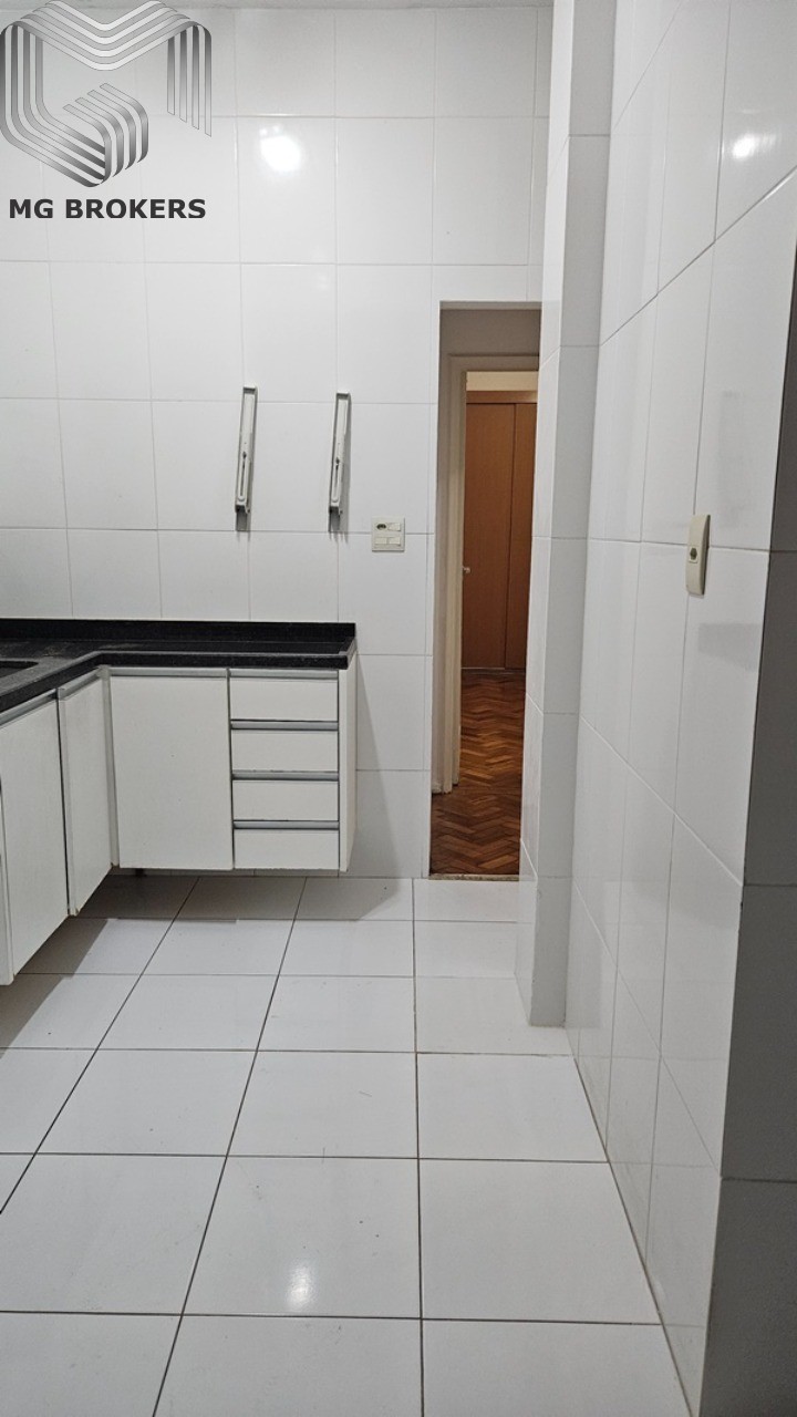 Apartamento à venda com 2 quartos, 70m² - Foto 12