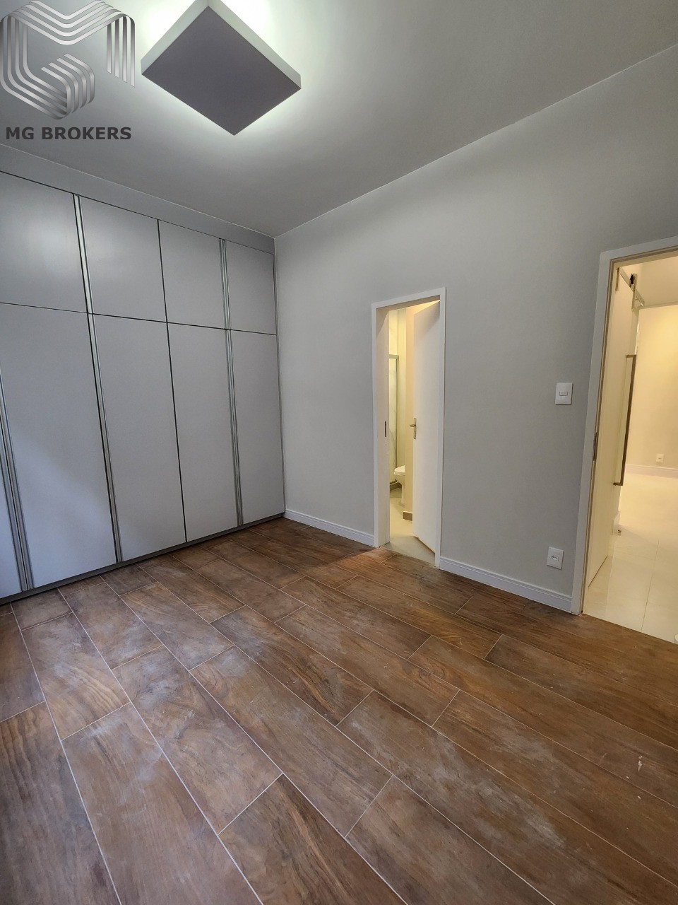 Apartamento à venda com 2 quartos, 75m² - Foto 6