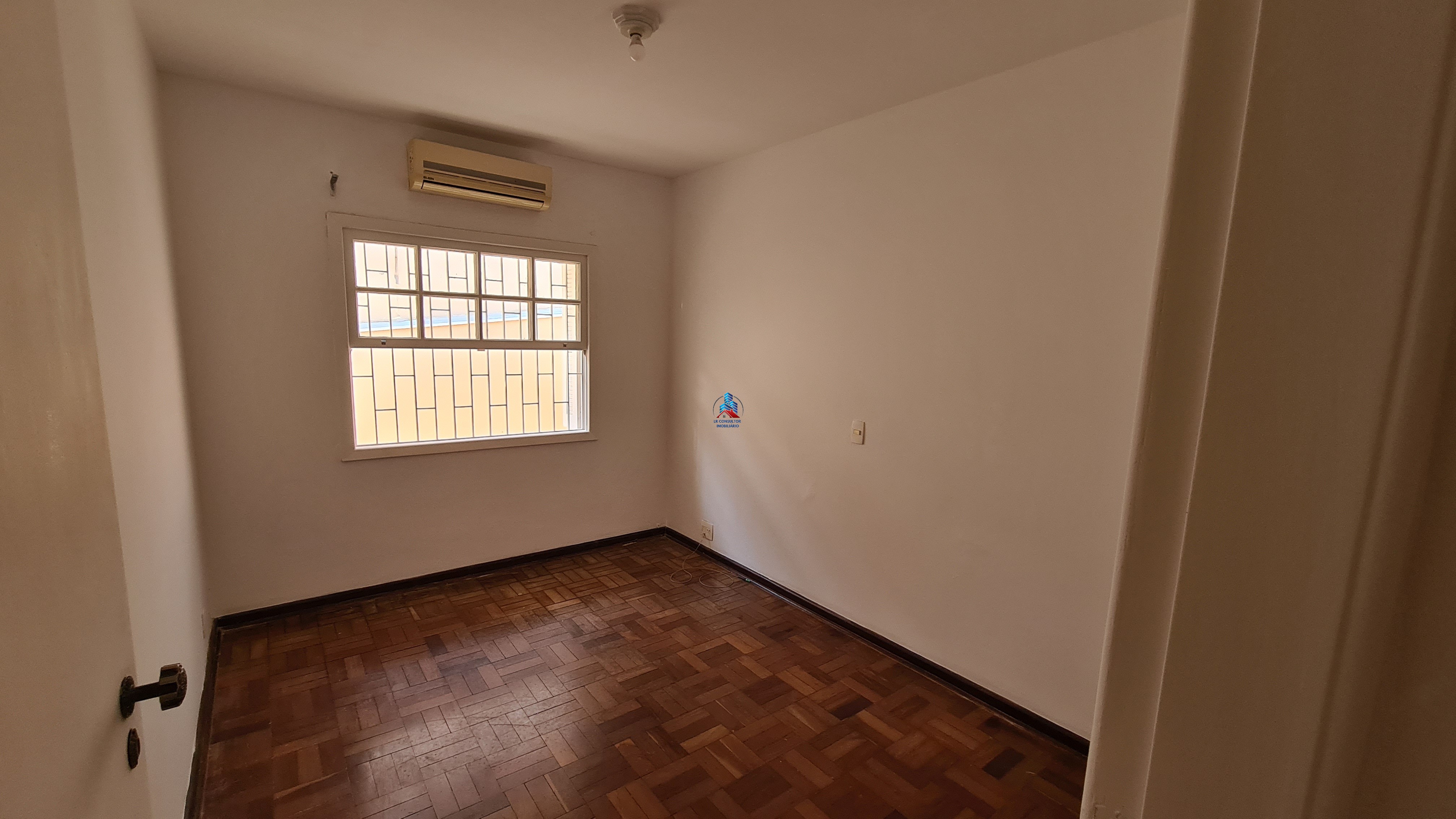 Casa à venda com 4 quartos, 400m² - Foto 18