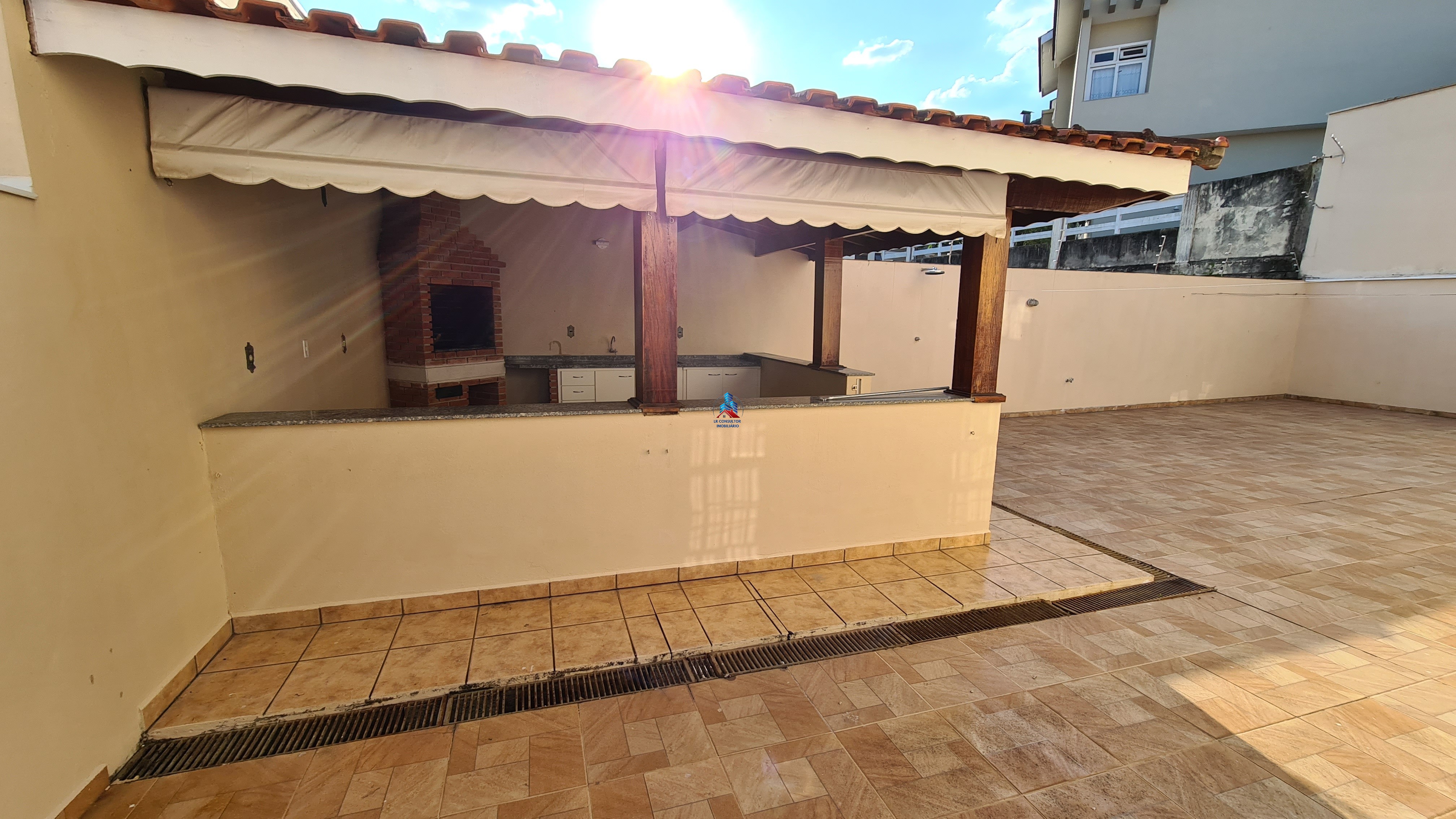 Casa à venda com 4 quartos, 400m² - Foto 42