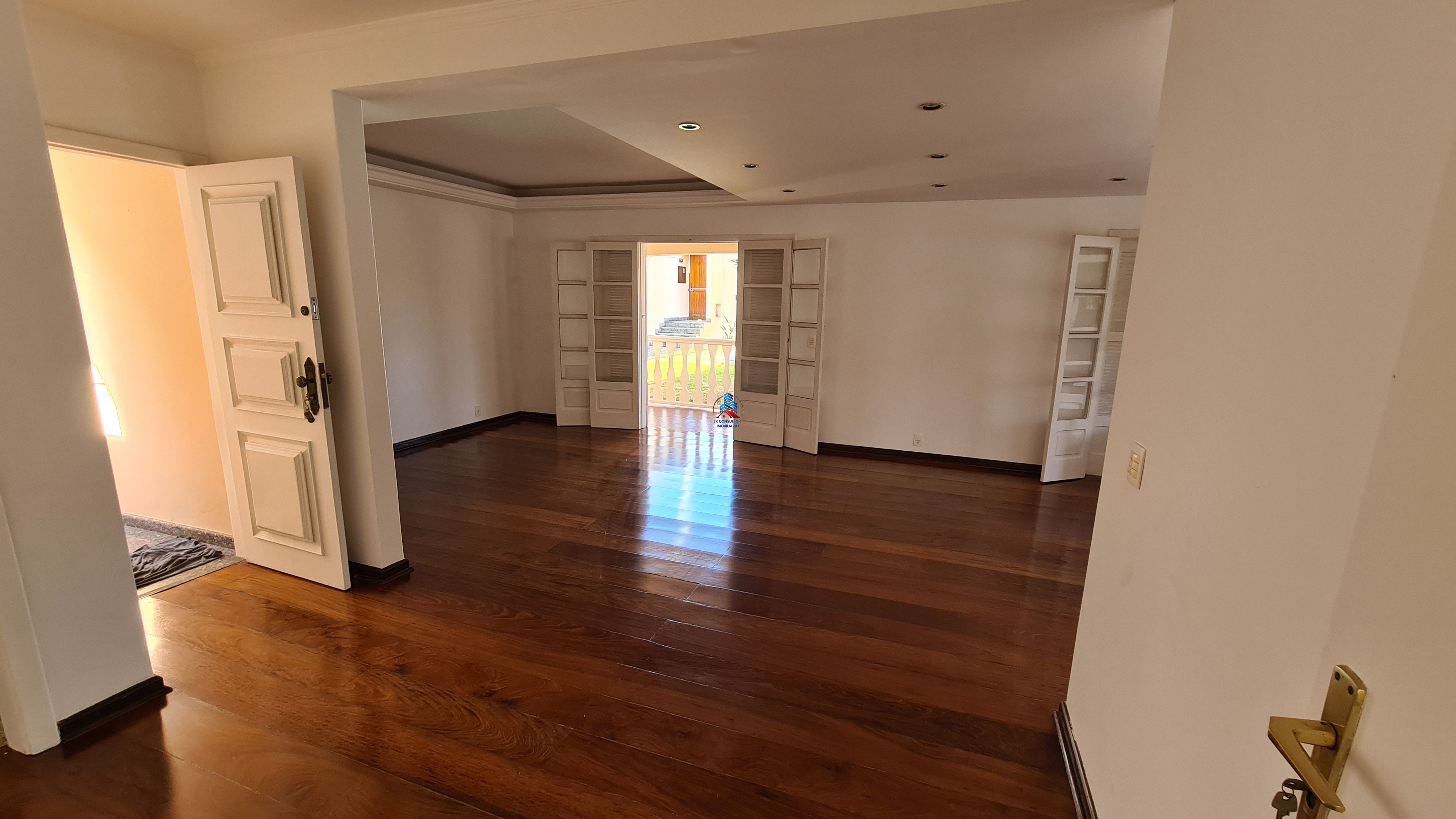 Casa à venda com 4 quartos, 400m² - Foto 7