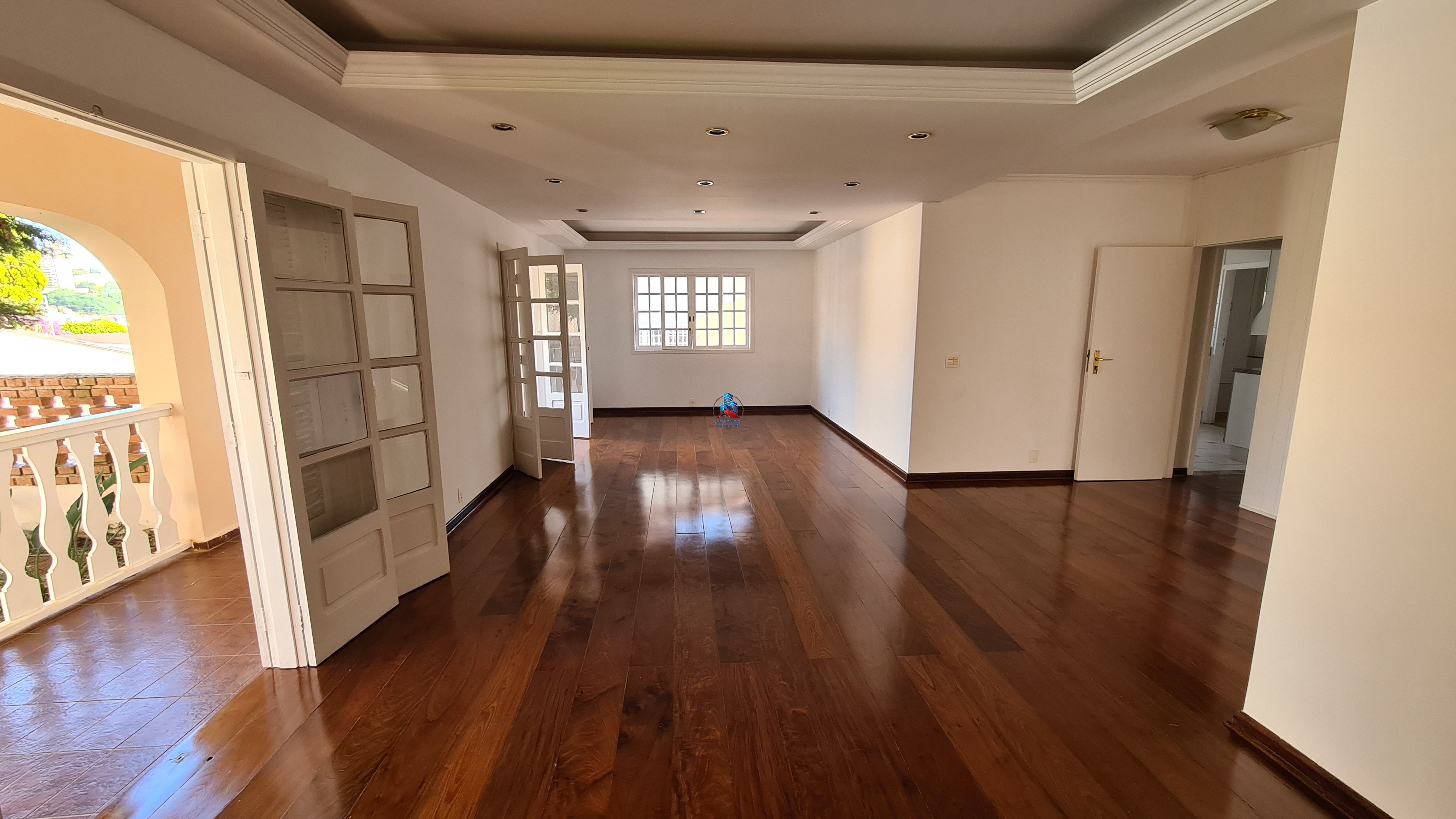 Casa à venda com 4 quartos, 400m² - Foto 10