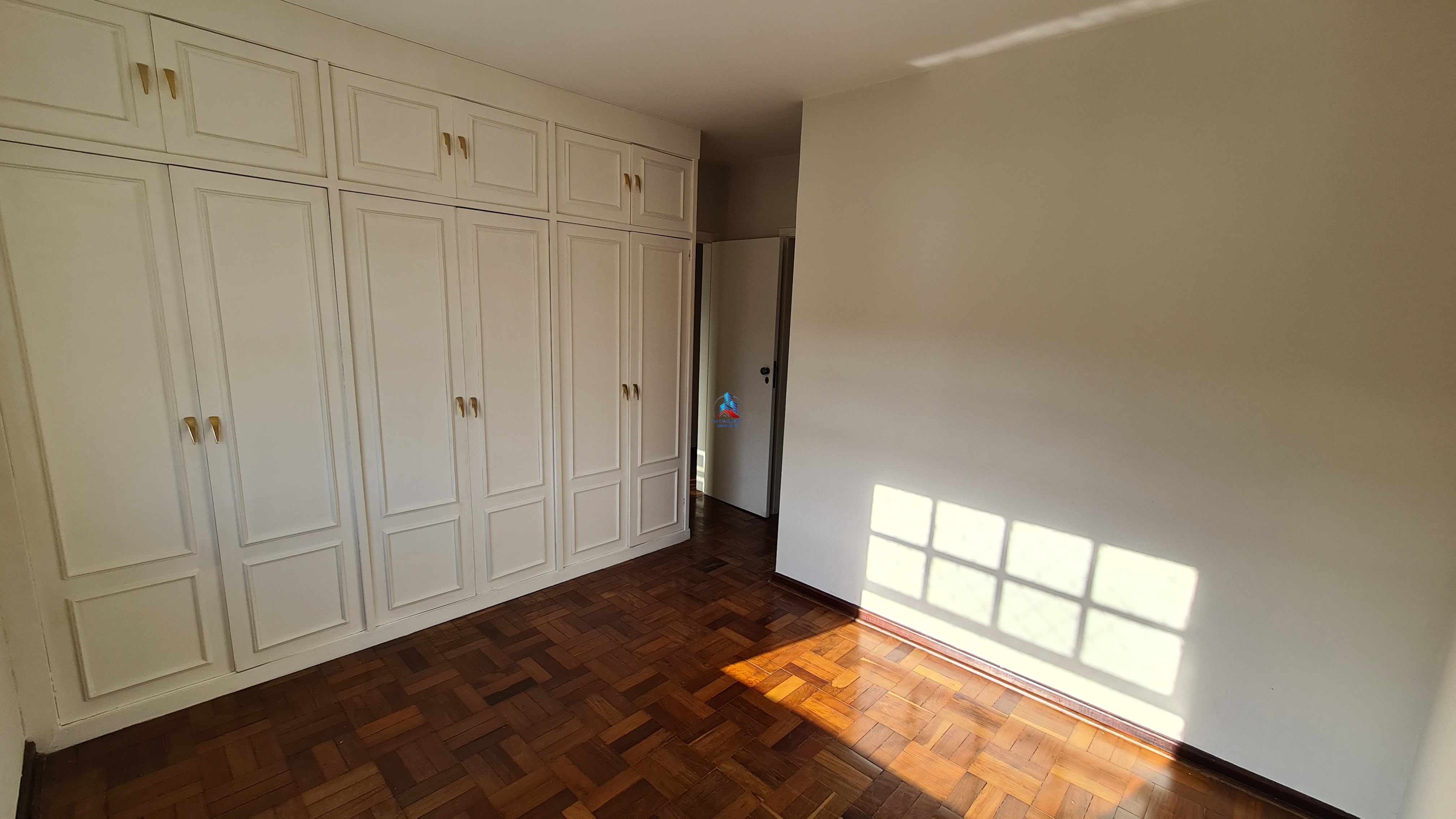 Casa à venda com 4 quartos, 400m² - Foto 28