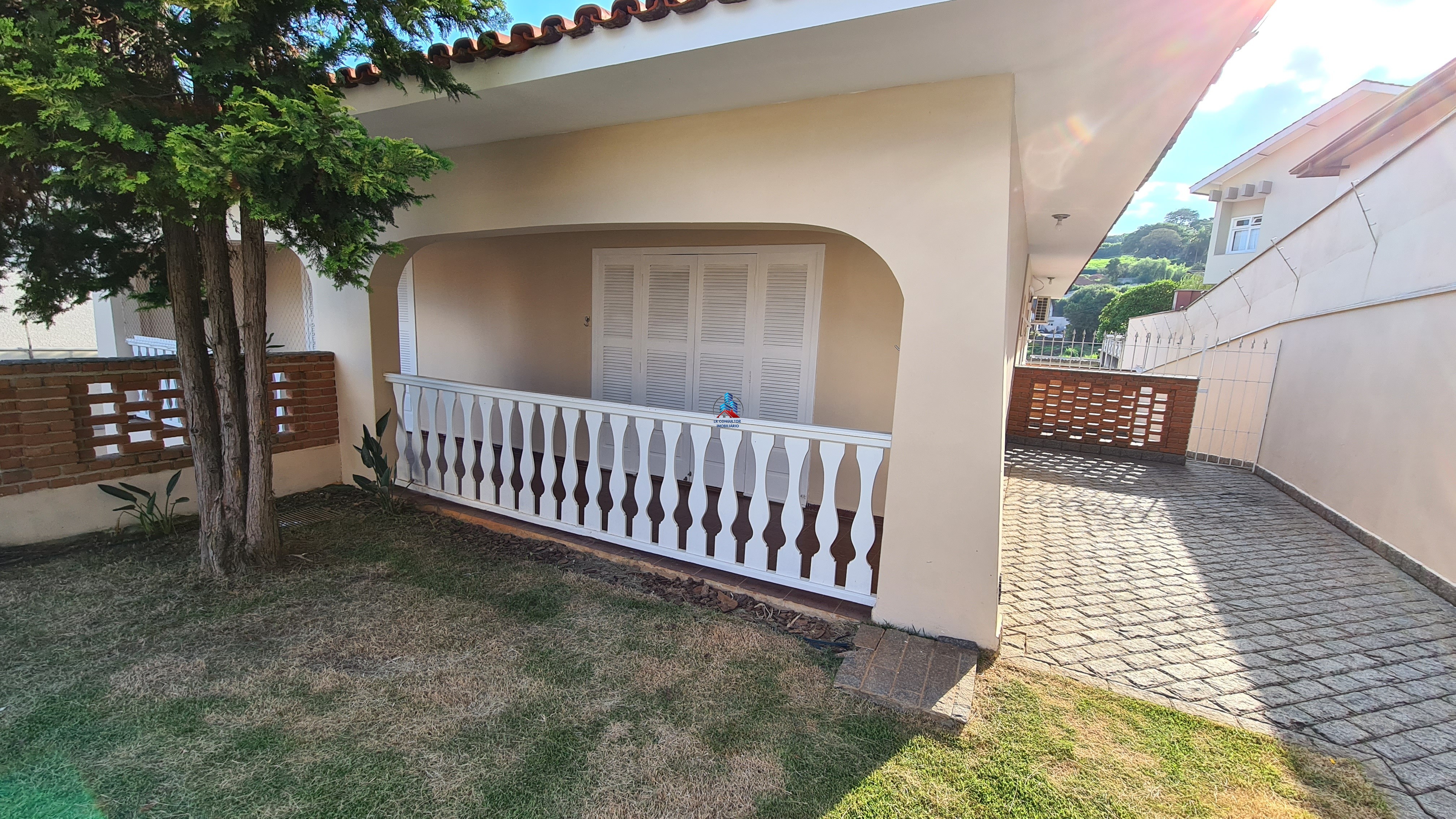 Casa à venda com 4 quartos, 400m² - Foto 4