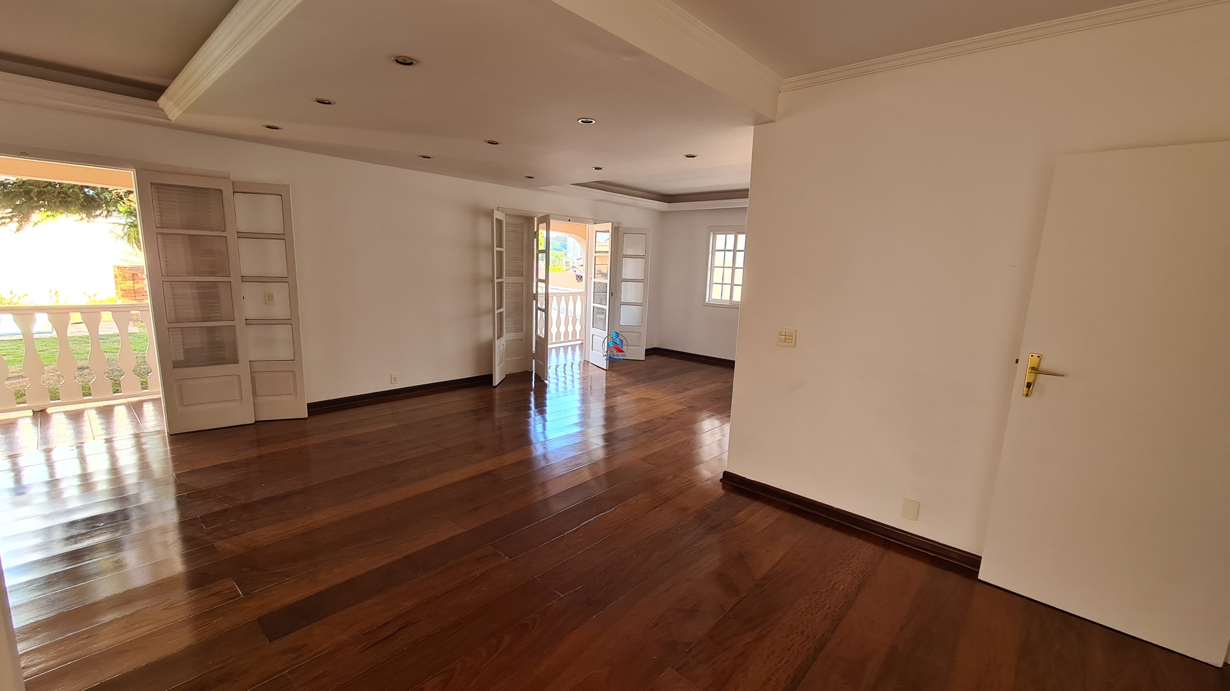 Casa à venda com 4 quartos, 400m² - Foto 6