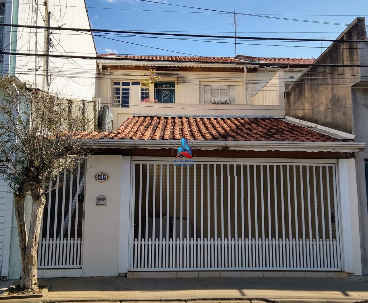 Casa à venda com 3 quartos, 147m² - Foto 1