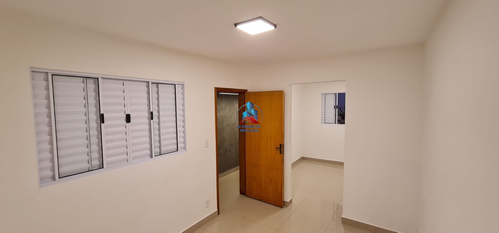 Casa à venda com 3 quartos, 140m² - Foto 2