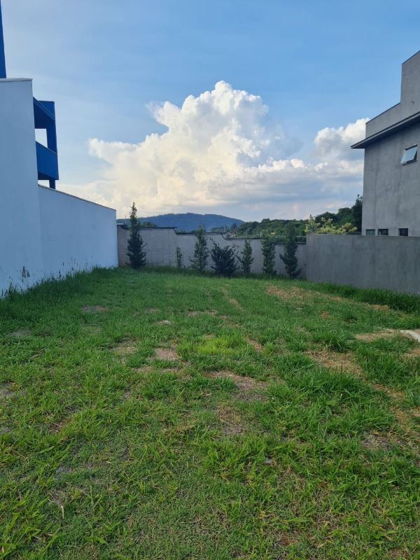 Terreno à venda, 300m² - Foto 1