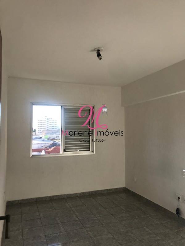 Apartamento para alugar com 2 quartos, 72m² - Foto 11