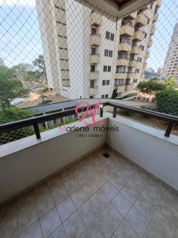 Apartamento para alugar com 3 quartos, 111m² - Foto 4